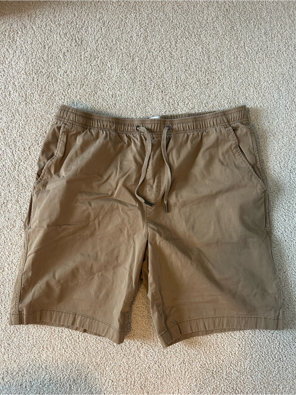 GAP Khaki Drawstring Shorts Men’s Large
